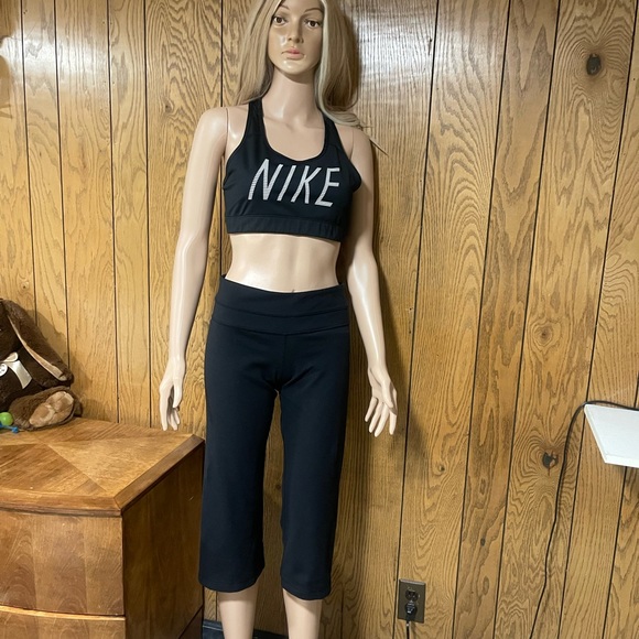 Lululemon" Groove Crop black - Picture 7 of 14